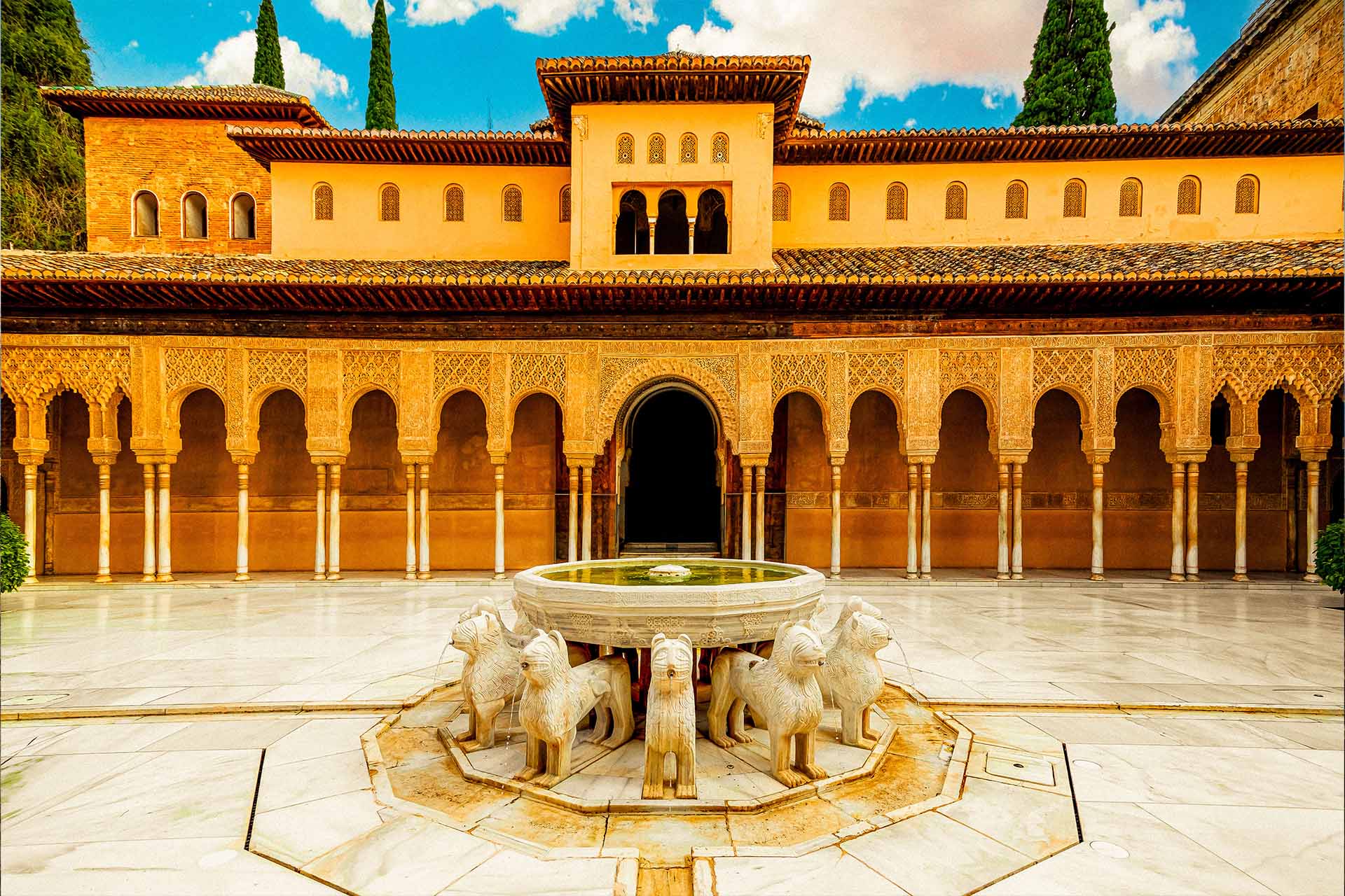 the lions roar fountain - granada, spain