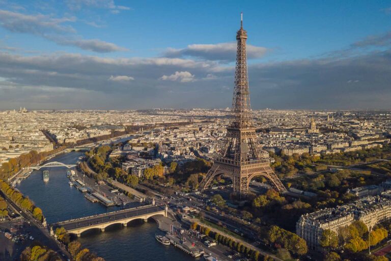 paris cityscape with the eiffel tower
