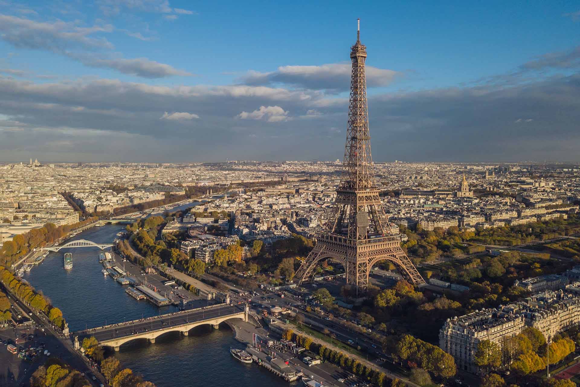 paris cityscape with the eiffel tower