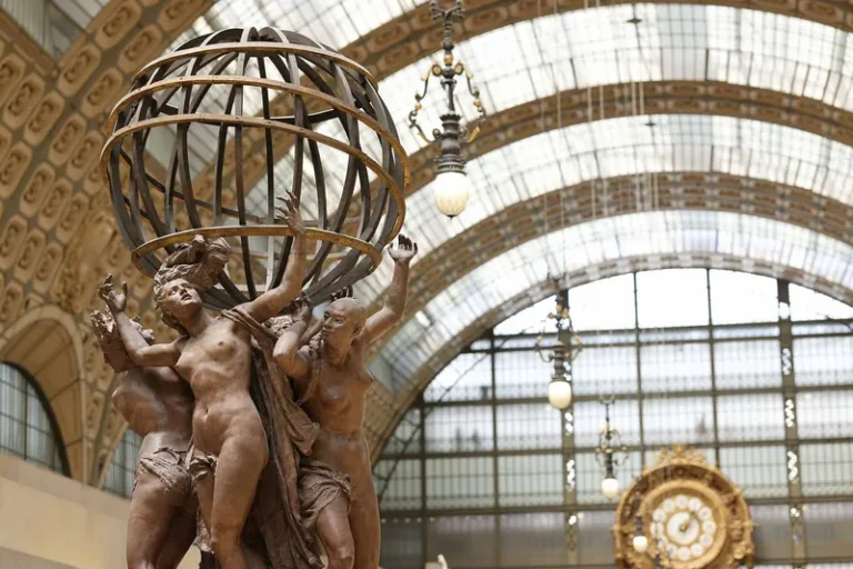 sculpture in the louvre in paris