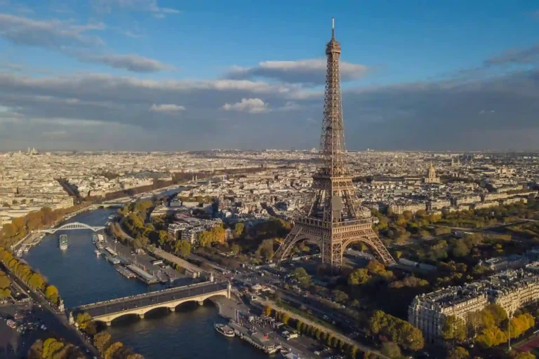 paris cityscape with the eiffel tower